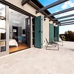 Villa Art Renata With Pool & Sauna