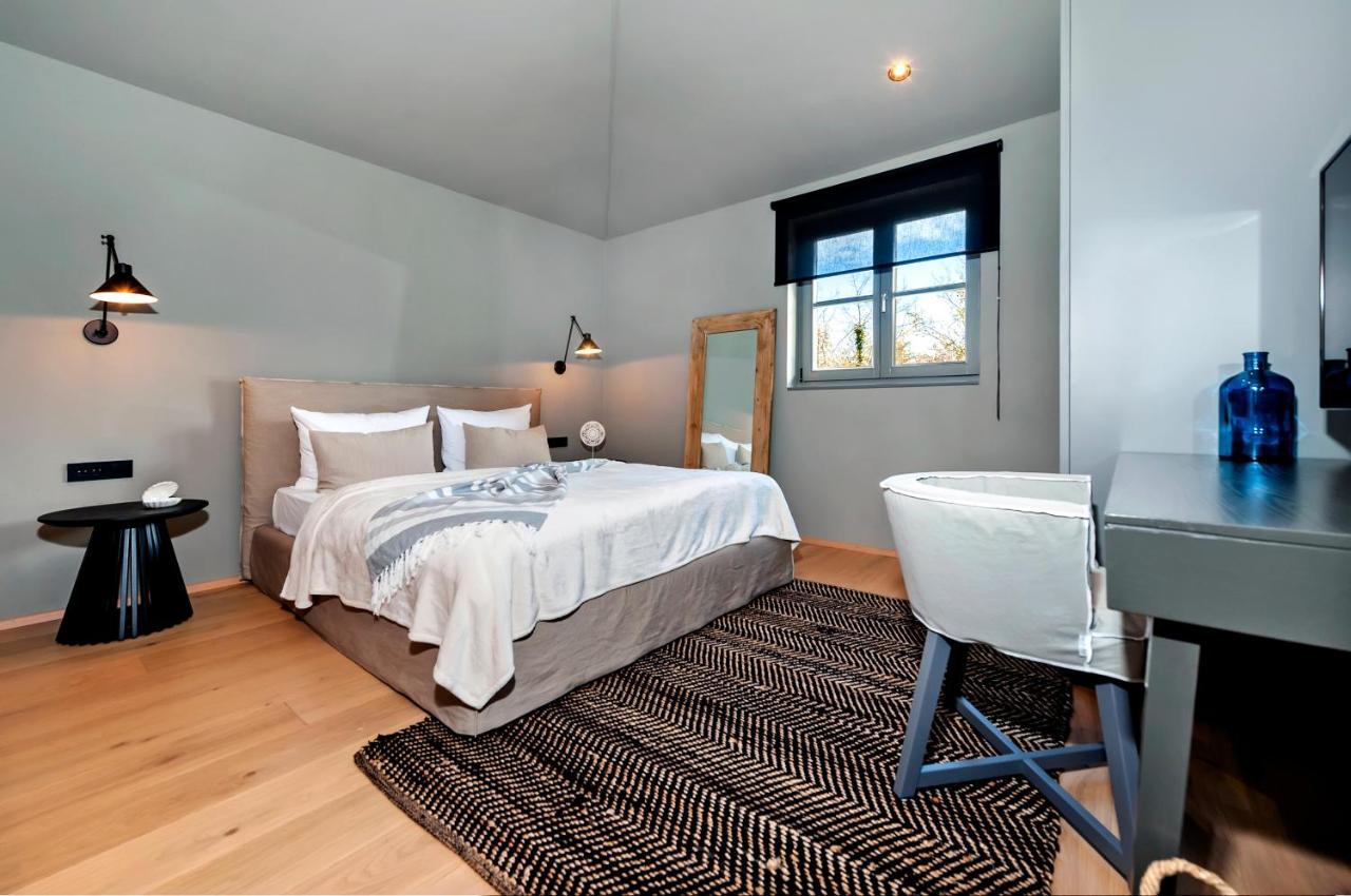 Villa Art Renata With Pool & Sauna