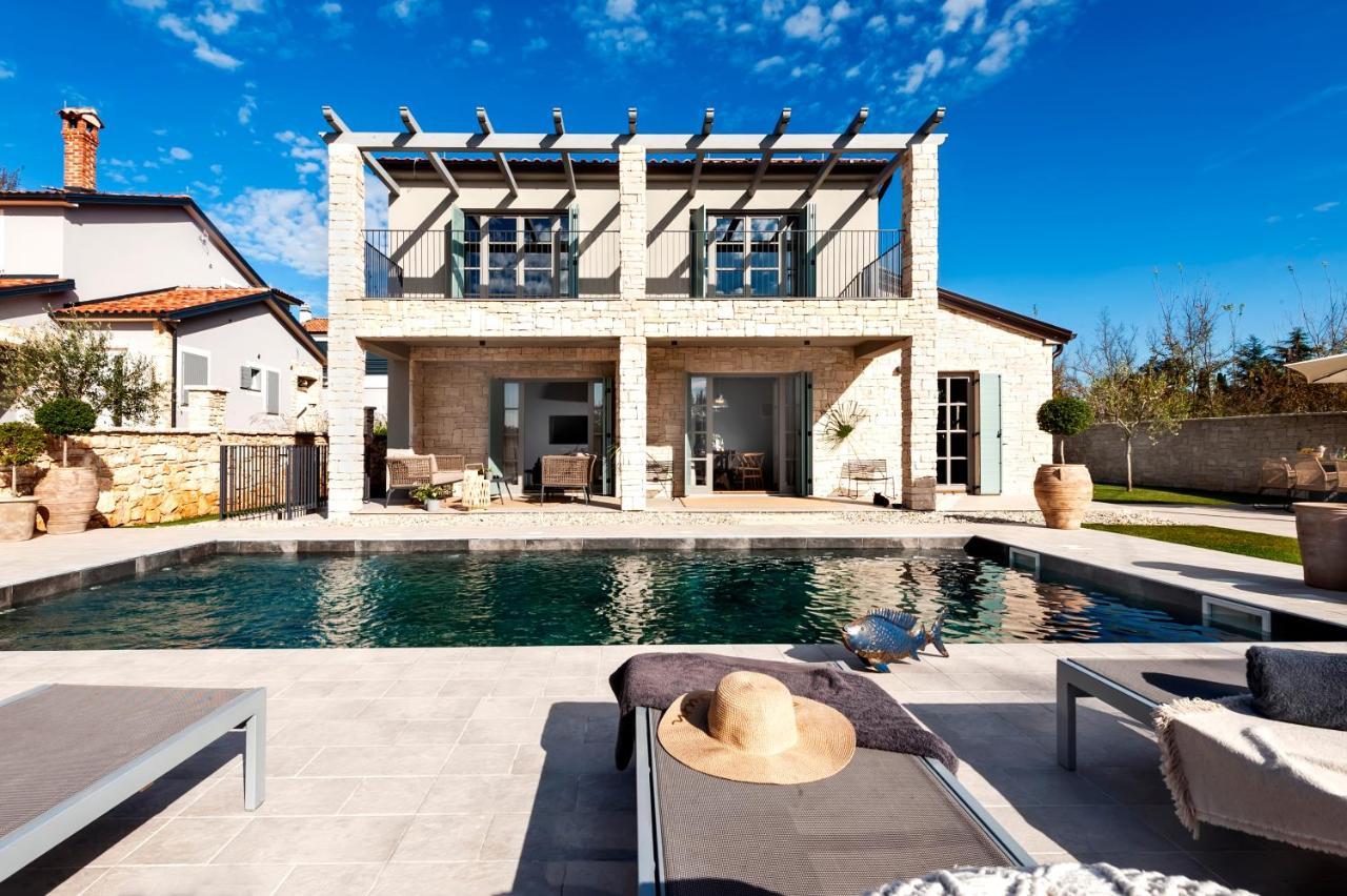 Art Renata With Pool & Sauna Villa