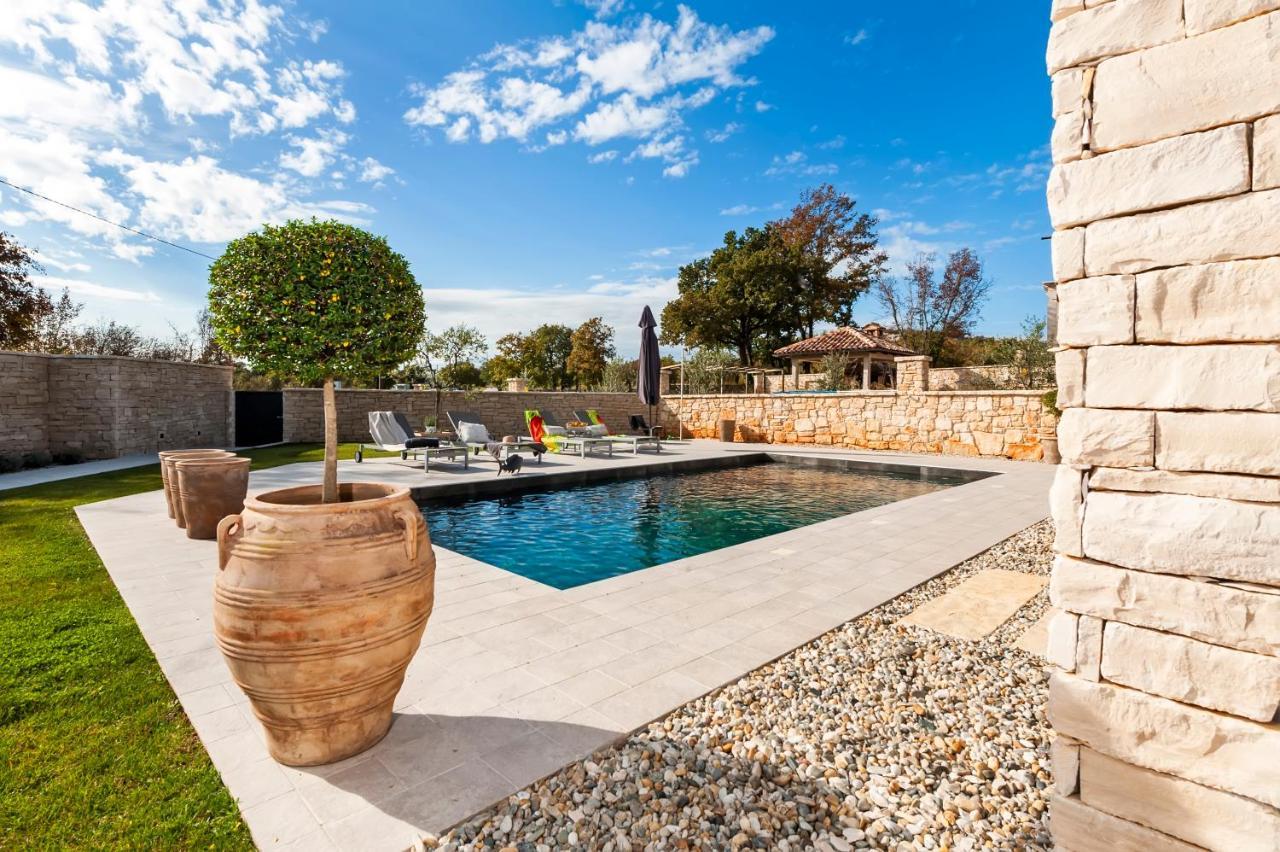 Art Renata With Pool & Sauna Villa