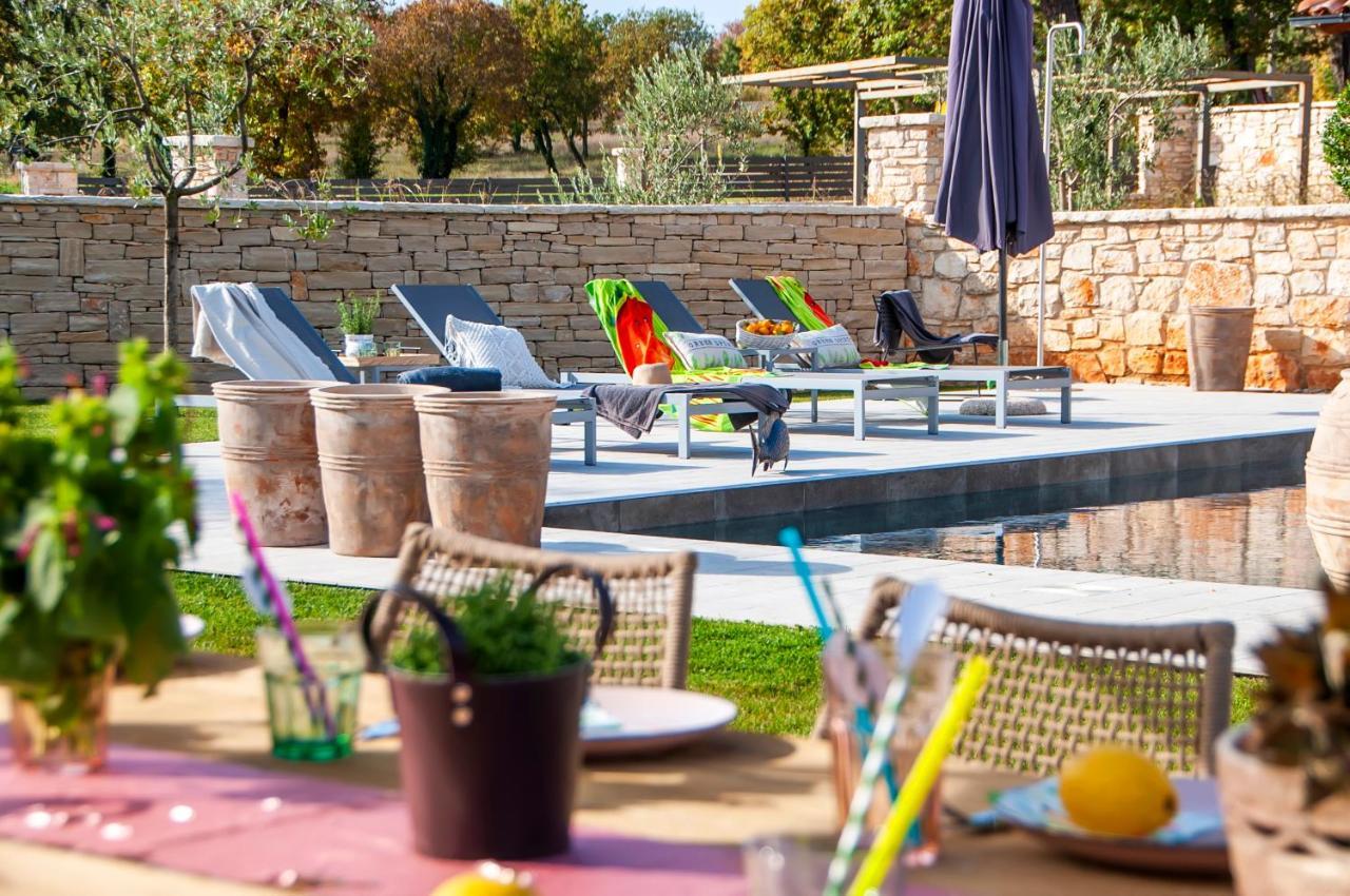 Art Renata With Pool & Sauna Villa