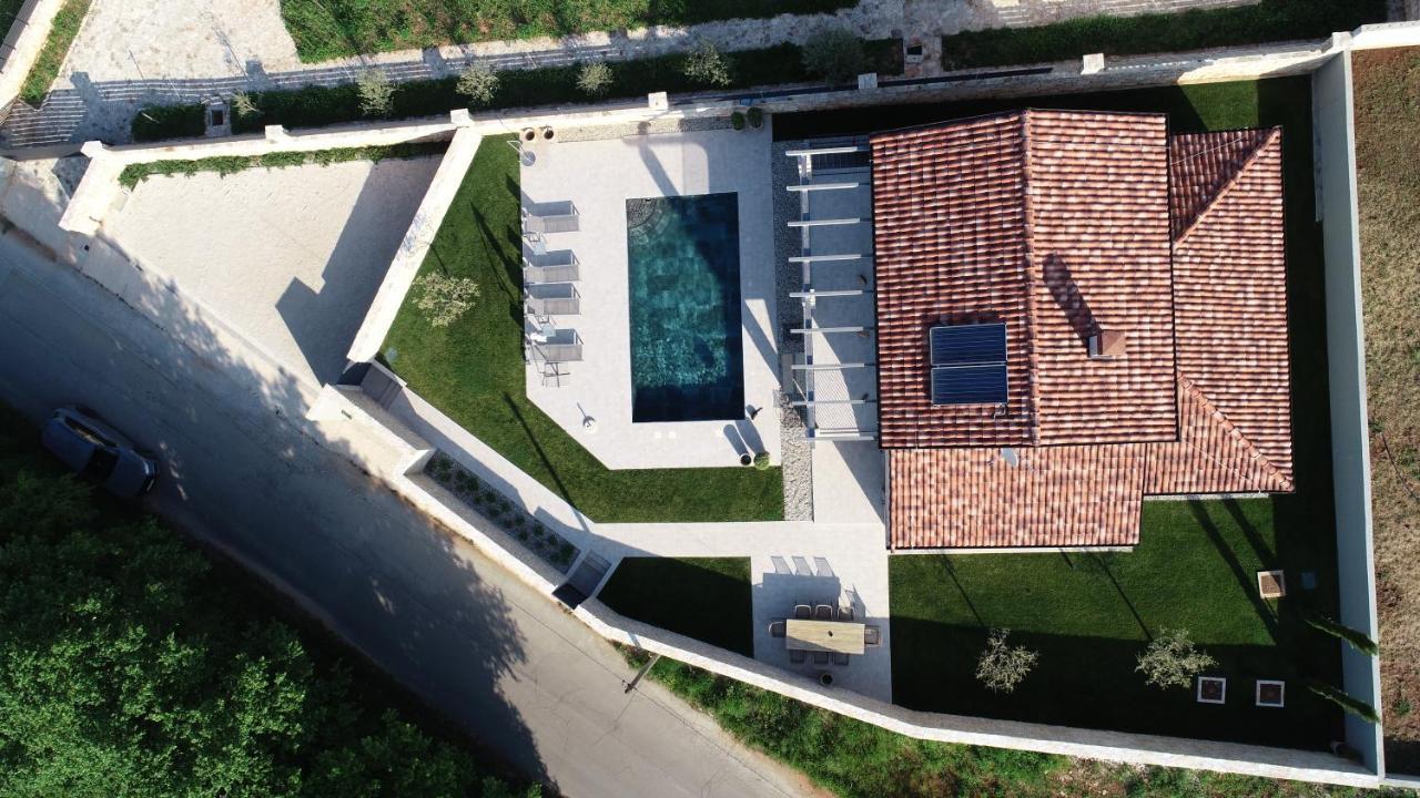 Art Renata With Pool & Sauna Villa
